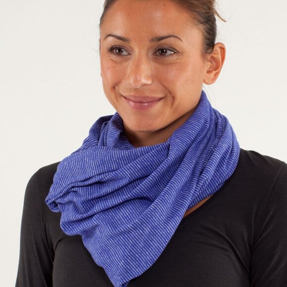LULULEMON Vinyasa Pigment Tonka Stripe Rulu Scarf Wrap - Picture 1 of 4